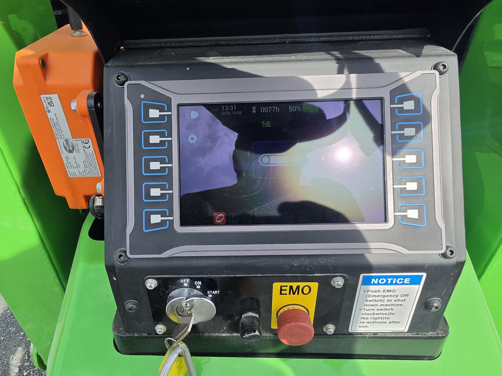 Outrigger controls