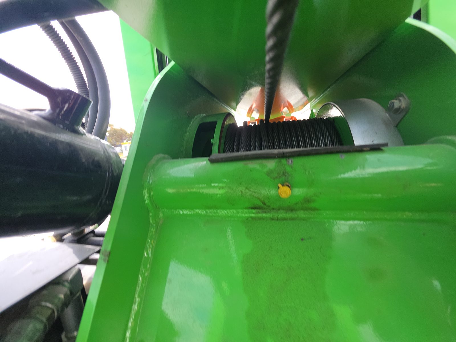 Photo of winch & wire rope (1)