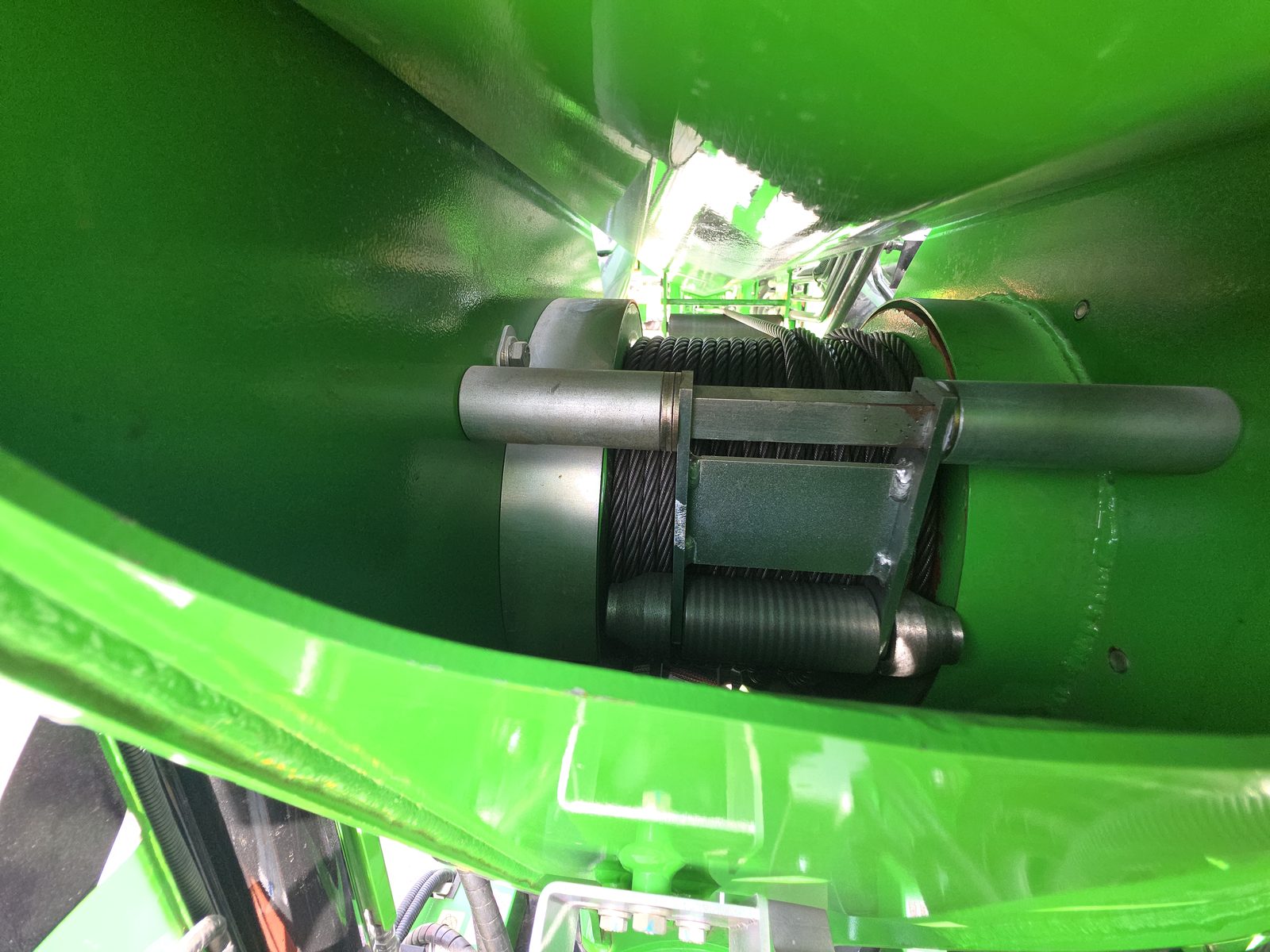 Photo of winch & wire rope (2)