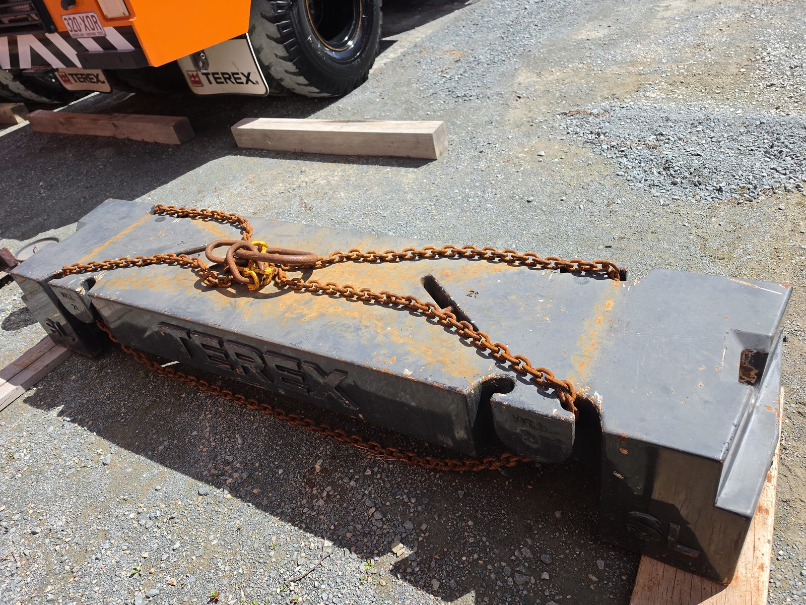 Counterweight (3)
