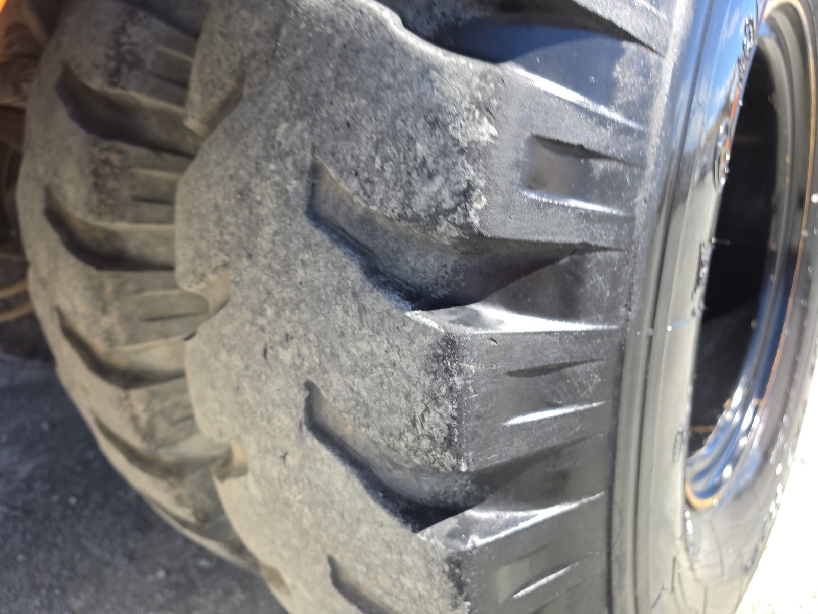 All tyres (4)